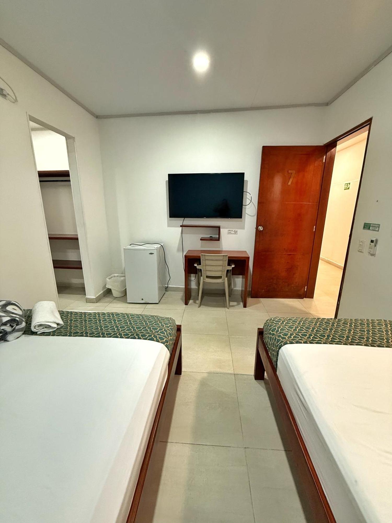 Apartahotel Caribe Diez San Andres  Bagian luar foto